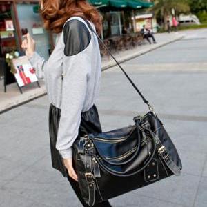 Vintage Lady Medium Top Rivet Handle Bag..