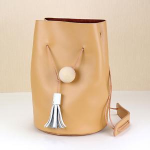 Minimal Leather Bucket Bag with Tas..